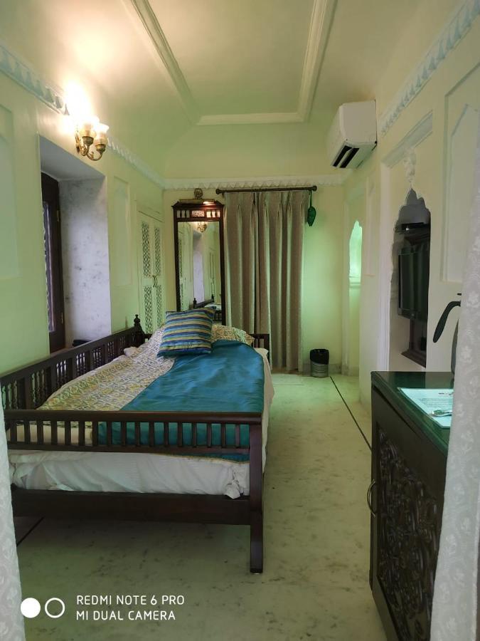 Mpt Sheesh Mahal, Orchha Hotel Exterior foto